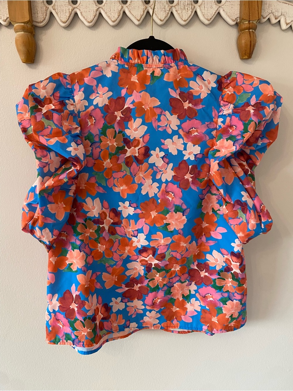 THML Ashley Floral Vibrant Ruffle Sleeve Blouse - garden party - size small - Picture 8 of 8